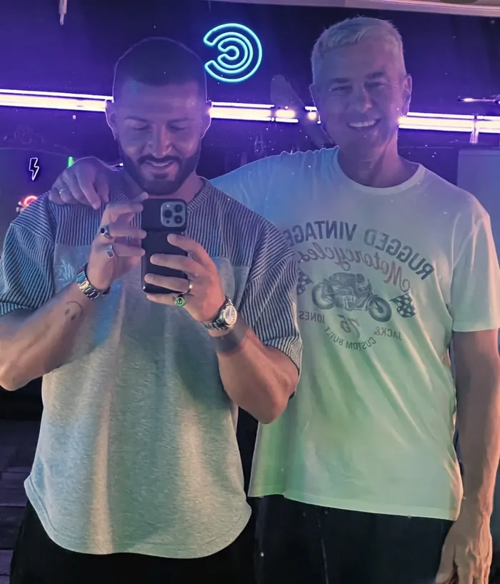 Carlo Cavallo con un cliente del C Club